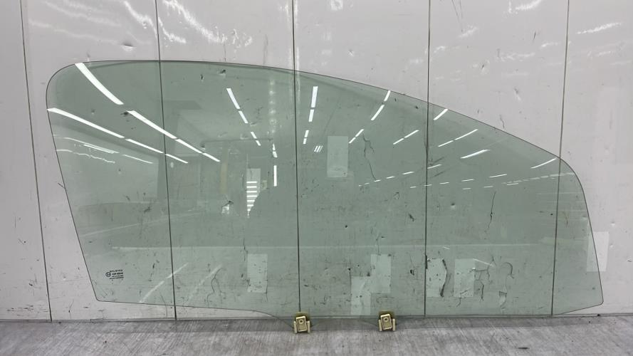 Vitre avant droit TOYOTA AYGO 1 PHASE 1 Essence