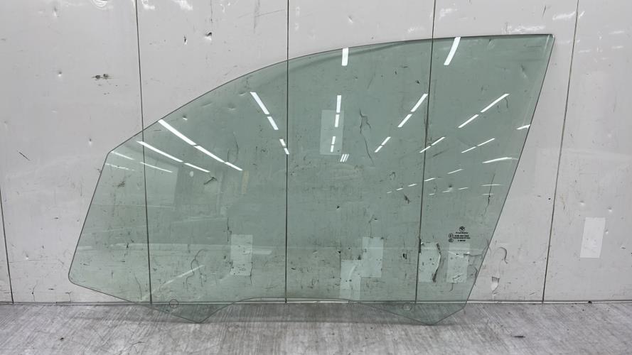 Vitre avant gauche BMW SERIE 1 E87 PHASE 2 Diesel