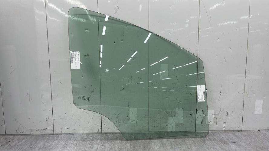 Vitre avant droit CITROEN C3 2 PHASE 2 Essence