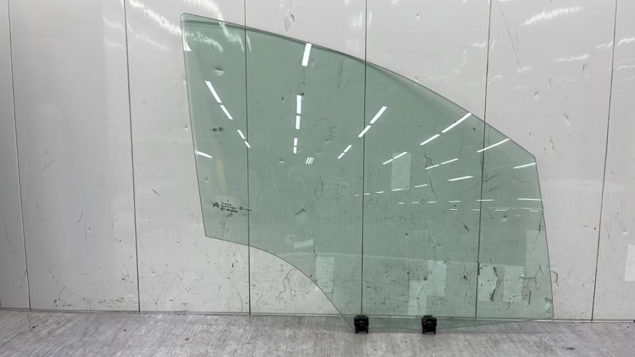 Vitre avant droit CITROEN C4 2 PHASE 1 Diesel