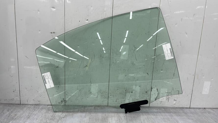 Vitre arriere droit PEUGEOT 607 PHASE 2 Essence