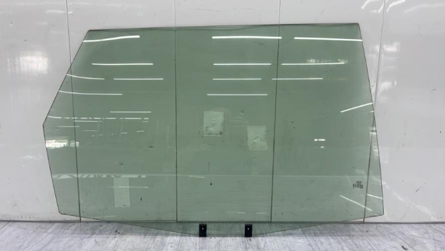 Vitre arriere droit AUDI A6 2 AVANT PHASE 2 BREAK Diesel