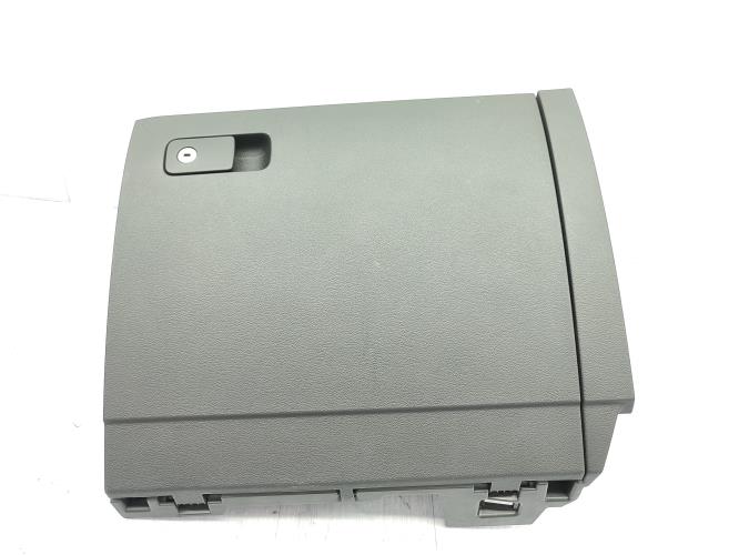 Boite a gants VOLKSWAGEN TOURAN 3 Diesel