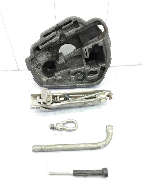 Cric (Ensemble depannage) VOLKSWAGEN GOLF 4 Diesel