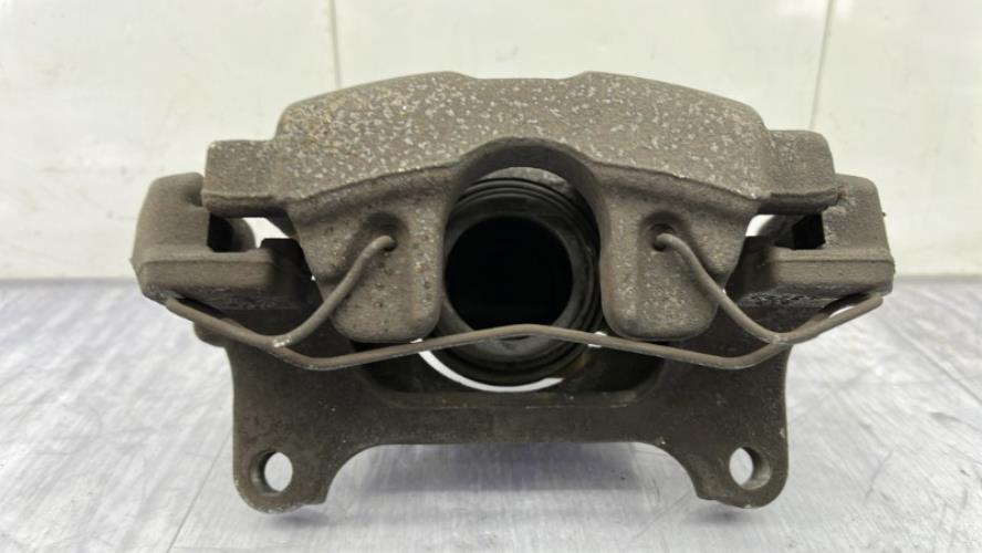Etrier avant droit (freinage) AUDI A4 3 AVANT PHASE 1 BREAK Diesel