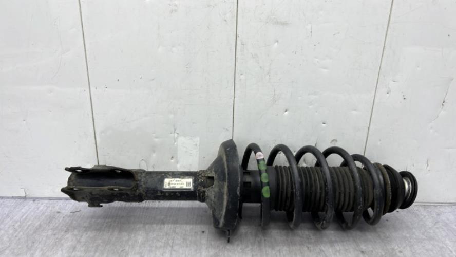 Amortisseur avant gauche VOLKSWAGEN POLO 1 Essence