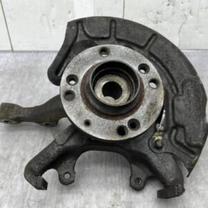 Fusee avant gauche VOLKSWAGEN POLO 1 Essence