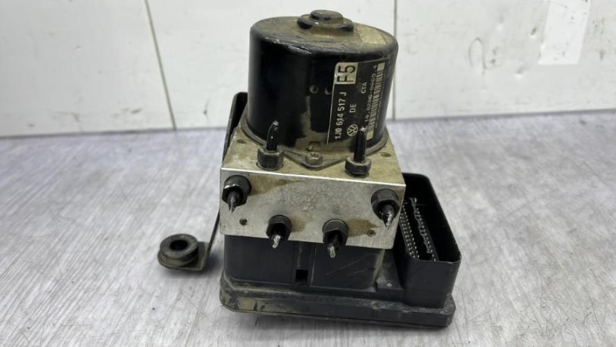 Bloc ABS (freins anti-blocage) VOLKSWAGEN GOLF 4 Diesel