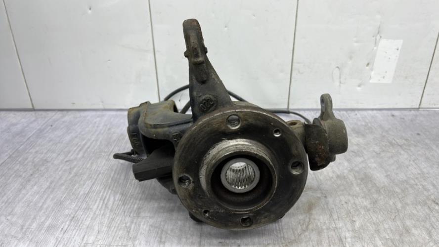 Fusee avant gauche CITROEN C4 CACTUS Diesel