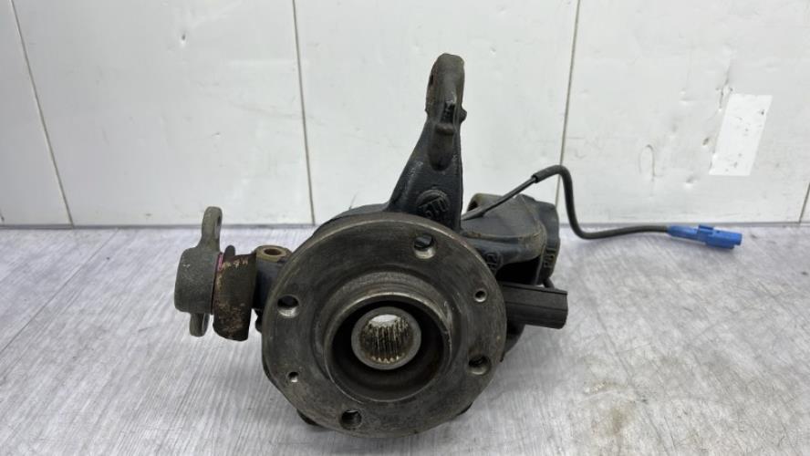 Fusee avant droit CITROEN C4 CACTUS Diesel