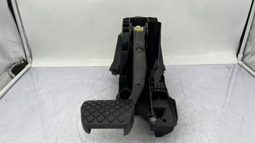 Pedale de frein VOLKSWAGEN TOURAN 3 Diesel