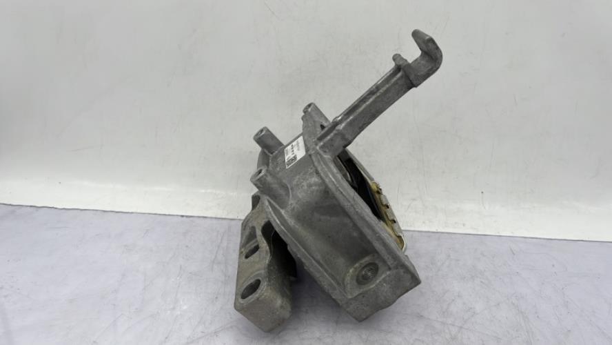 Support moteur droit VOLKSWAGEN TOURAN 3 Diesel
