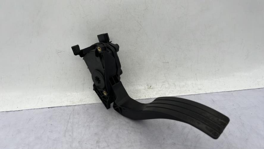 Pedale d'accelerateur RENAULT CAPTUR 1 PHASE 1 Diesel