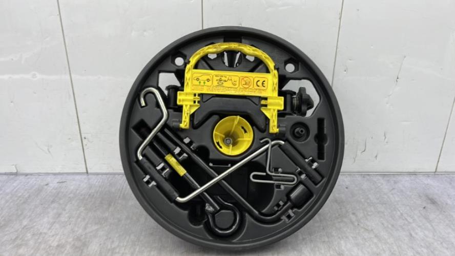 Cric (Ensemble depannage) RENAULT CLIO 2 PHASE 2 Essence