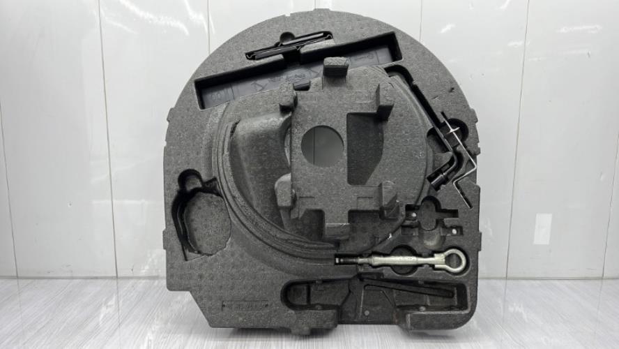 Cric (Ensemble depannage) CITROEN C4 2 PHASE 1 Diesel