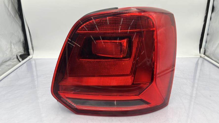 Feu arriere principal droit (feux) VOLKSWAGEN POLO 5 PHASE 2 Diesel