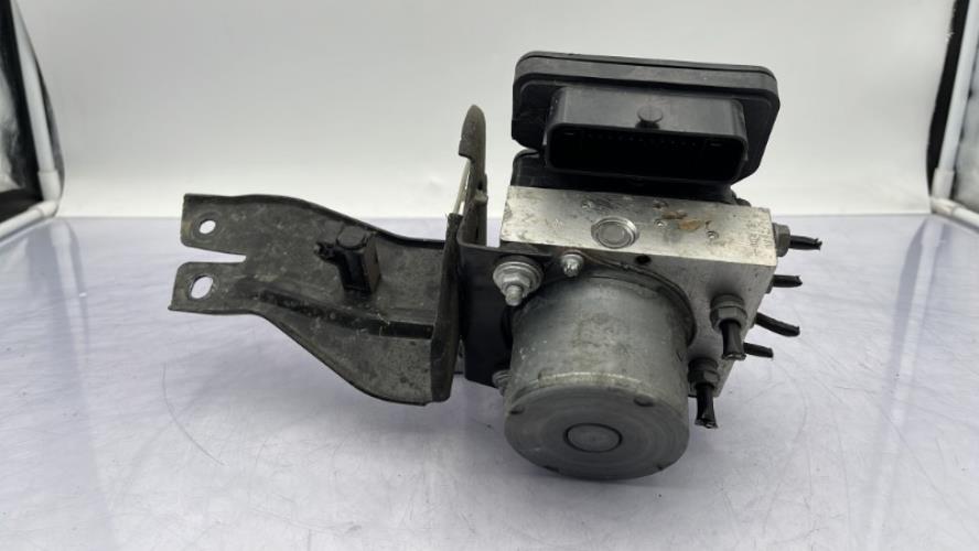 Bloc ABS (freins anti-blocage) VOLKSWAGEN POLO 5 PHASE 2 Diesel