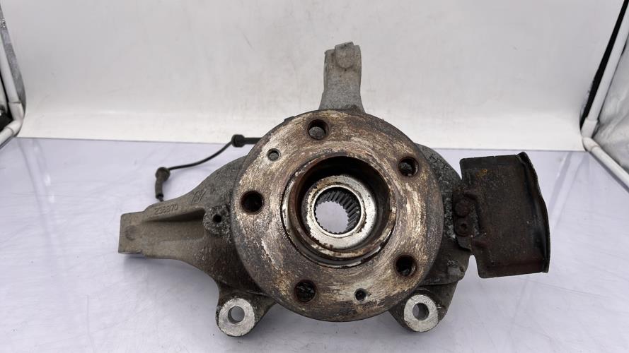 Fusee avant gauche RENAULT LAGUNA 3 PHASE 1 COUPE Diesel