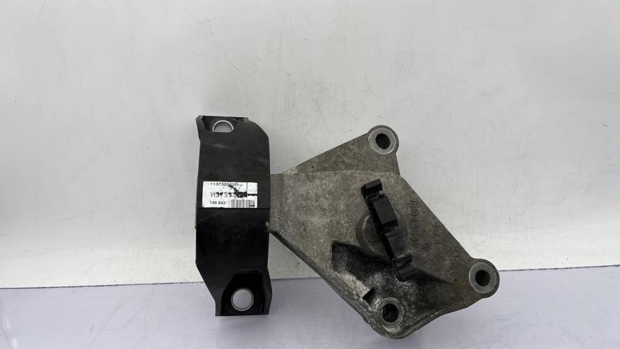 Support moteur droit RENAULT CLIO 4 PHASE 1 Essence