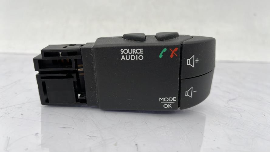 Commande autoradio DACIA LODGY PHASE 1 Diesel