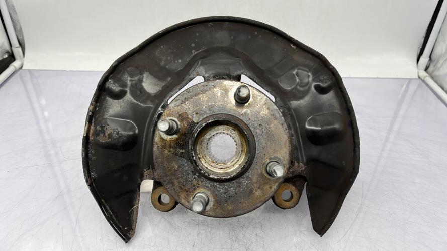 Fusee avant droit TOYOTA COROLLA 10 PHASE 2 Diesel