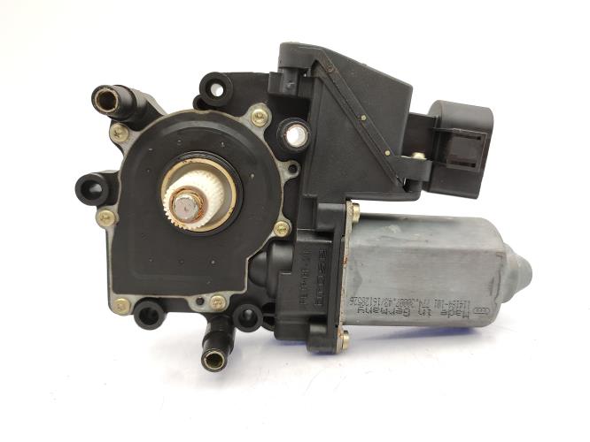 Moteur leve vitre avant droit AUDI A4 1 AVANT PHASE 1 BREAK Diesel
