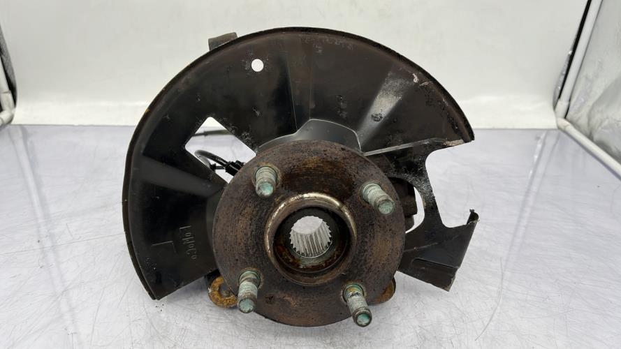 Fusee avant gauche MAZDA 2 2 PHASE 1 Essence