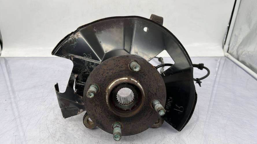 Fusee avant droit MAZDA 2 2 PHASE 1 Essence