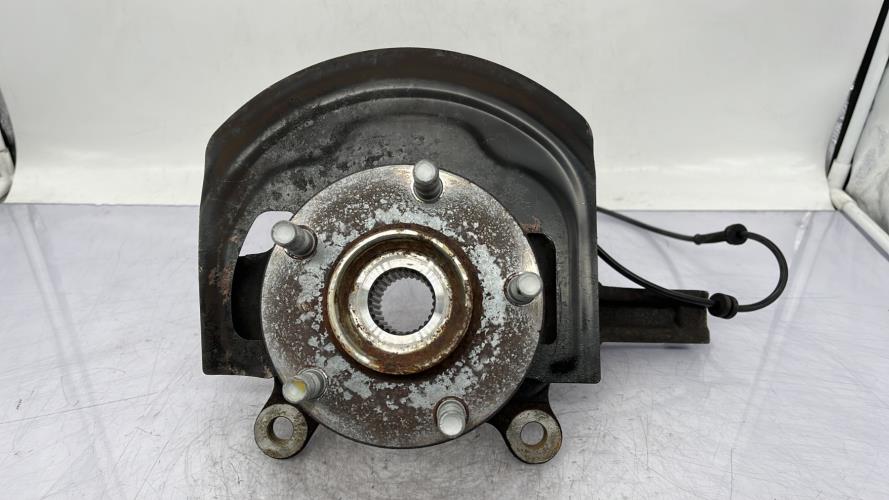 Fusee avant droit NISSAN QASHQAI 1 PHASE 1 Diesel