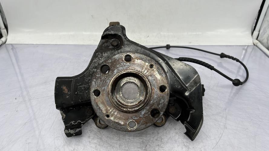 Fusee avant droit OPEL CORSA D PHASE 2 Diesel