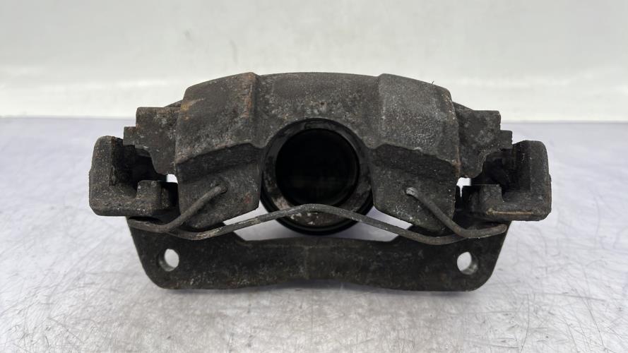 Etrier avant gauche (freinage) TOYOTA YARIS 2 PHASE 1 Essence