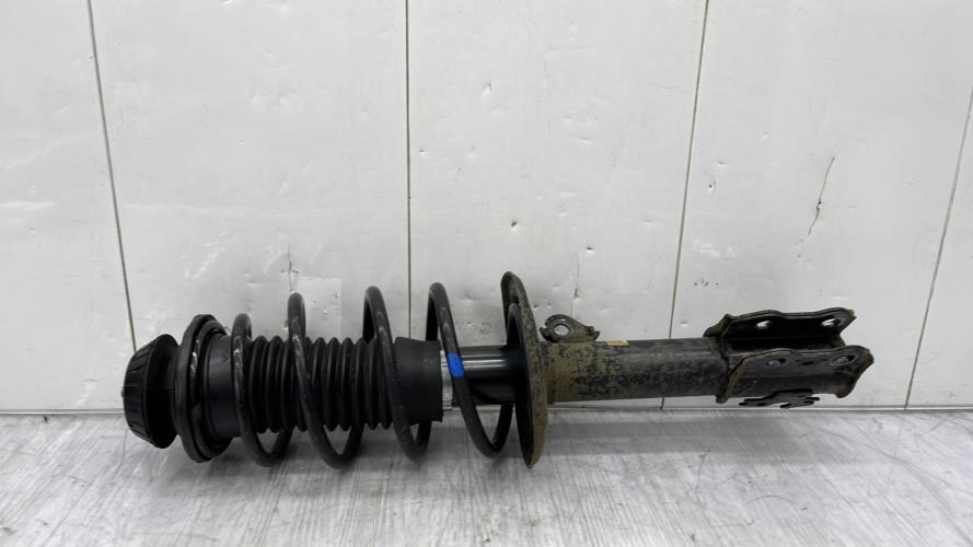 Amortisseur avant droit TOYOTA YARIS 2 PHASE 1 Essence