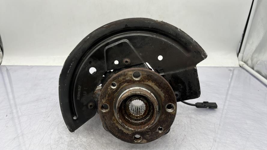 Fusee avant gauche RENAULT CLIO 4 PHASE 1 Essence