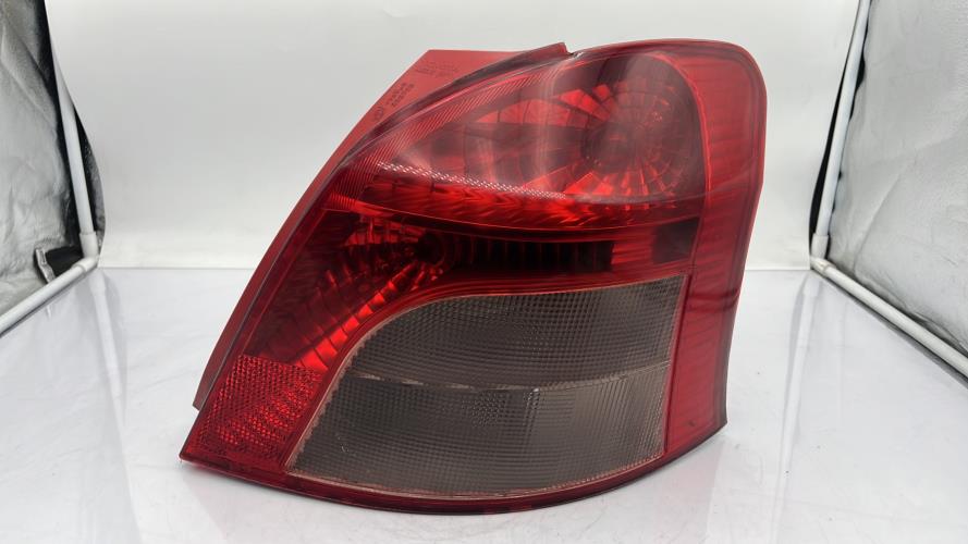 Feu arriere principal droit (feux) TOYOTA YARIS 2 PHASE 1 Essence