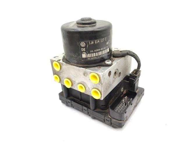 Bloc ABS (freins anti-blocage) VOLKSWAGEN GOLF 4 Essence