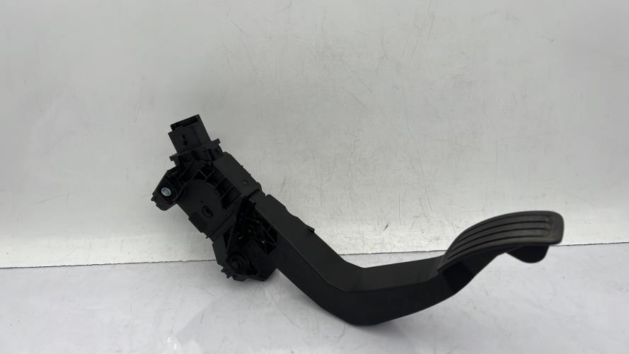 Pedale d'accelerateur PEUGEOT 208 2 PHASE 1 Electricité