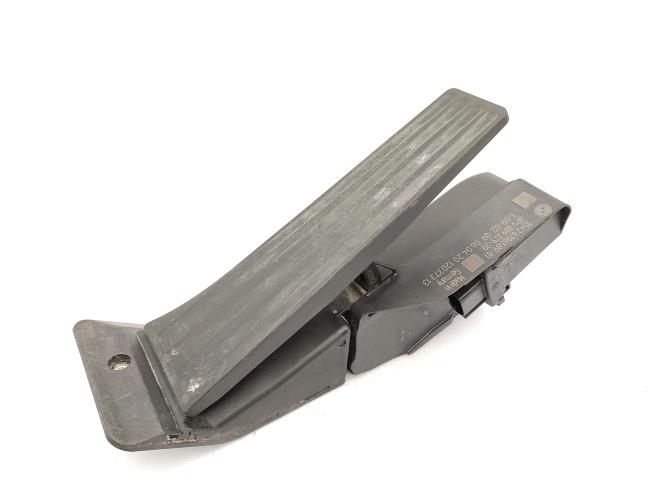 Pedale d'accelerateur BMW SERIE 1 E81 Diesel