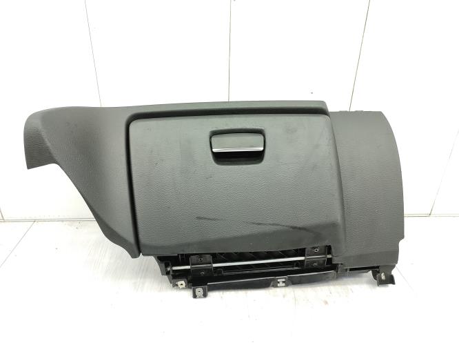 Boite a gants BMW SERIE 1 E81 Diesel