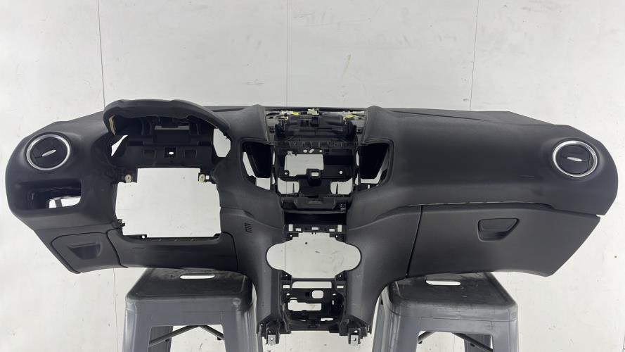 Tableau de bord FORD FIESTA 6 PHASE 2 Essence