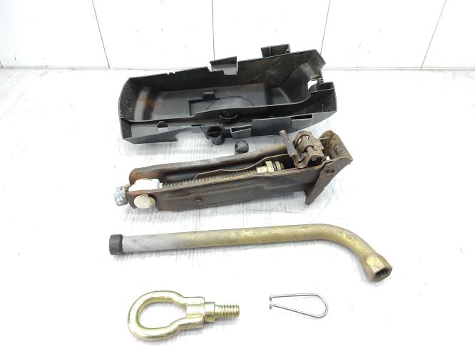 Cric (Ensemble depannage) VOLKSWAGEN GOLF 3 Diesel