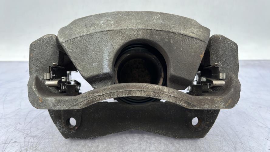 Etrier avant droit (freinage) TOYOTA RAV4 3 PHASE 1 Diesel
