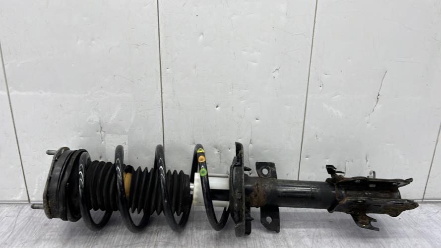 Amortisseur avant gauche FORD FIESTA 6 PHASE 2 Essence