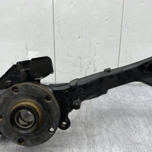 Fusee avant gauche AUDI A4 1 AVANT PHASE 1 BREAK Diesel
