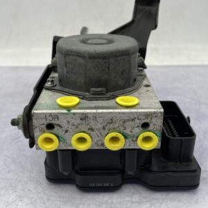 Bloc ABS (freins anti-blocage) NISSAN MICRA 4 PHASE 1 Essence