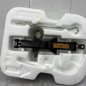 Cric (Ensemble depannage) NISSAN MICRA 4 PHASE 1 Essence