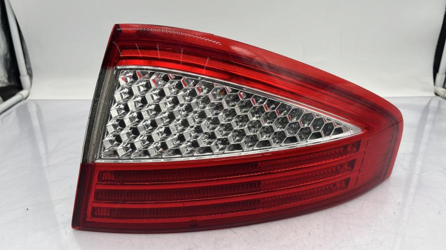 Feu arriere principal droit (feux) FORD MONDEO 3 PHASE 1