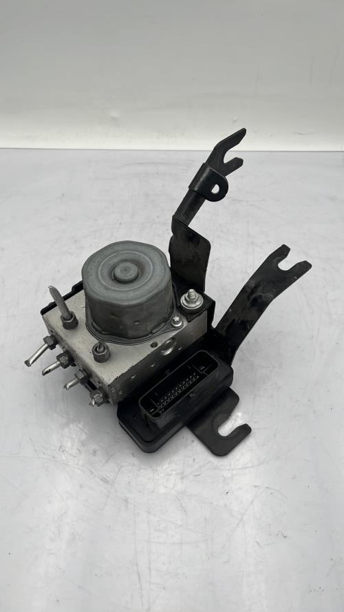 Bloc ABS (freins anti-blocage) DACIA DUSTER 1 PHASE 2 Diesel