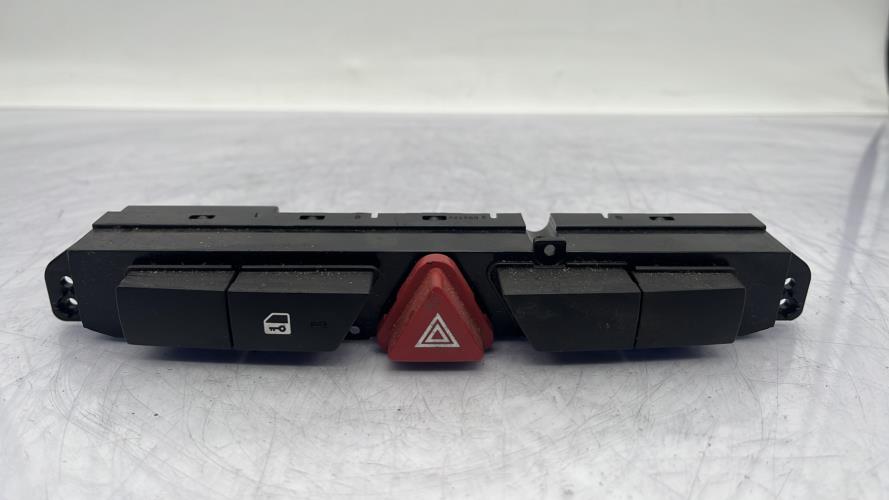 Bouton de warning KIA CEE-D 1 SPORT WAGON PHASE 2 BREAK Diesel