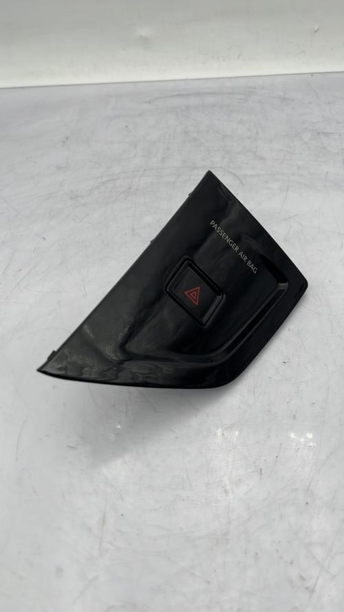 Bouton de warning VOLKSWAGEN POLO 6 PHASE 1 Diesel
