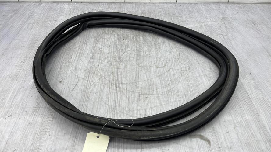 Joint de porte avant droite VOLKSWAGEN POLO 6 PHASE 1 Diesel